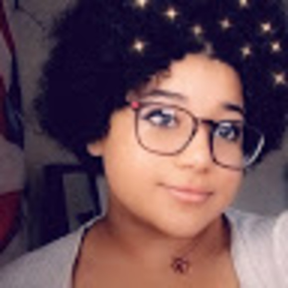 Meet your Posher, Isabella - Picture 1 of 1